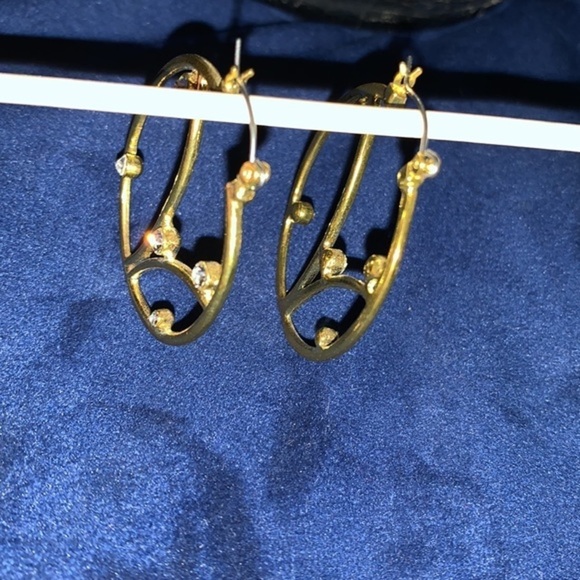 Large Gold and CZ Hoop Earings - Picture 5 of 13